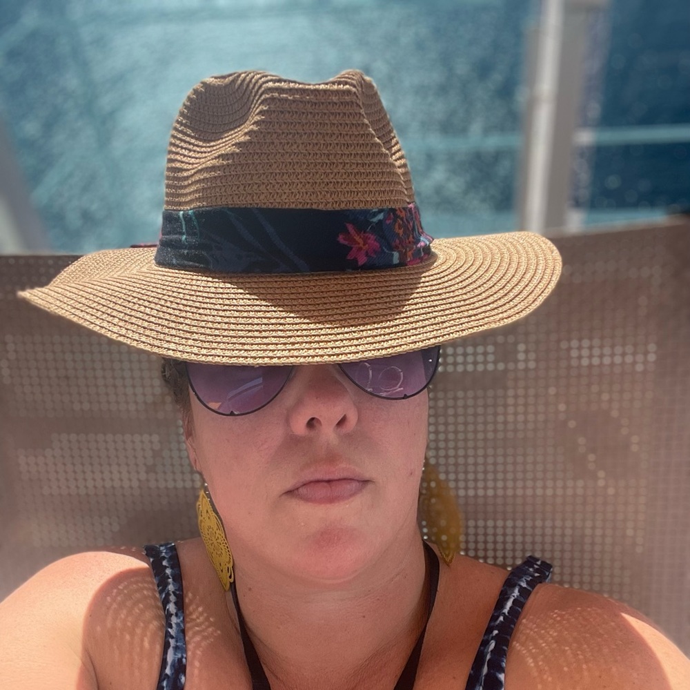 Meet your Posher, Jennifer